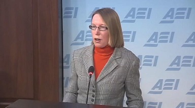 专访「加密妈妈」SEC专员Hester Peirce：解析安全港提案