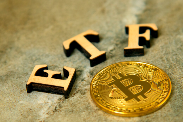 深度解析美国首支比特币期货ETF：特点、风险、影响与未来