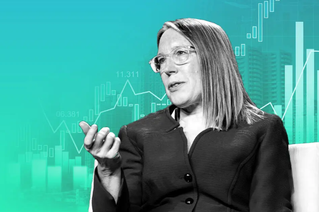 SEC 위원 Hester Peirce와의 독점 인터뷰: Ethereum ETF는 미래에 스테이킹 잠재력을 가질 수 있습니다
