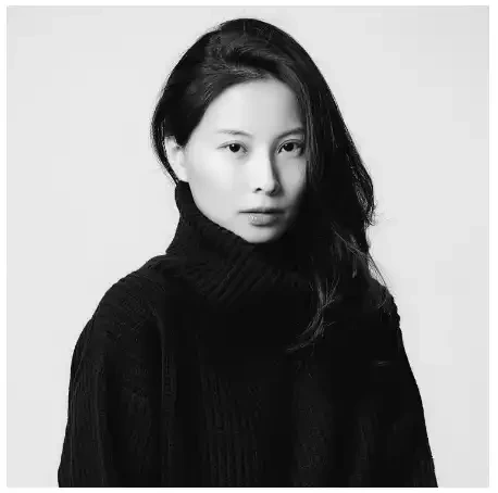 Angela Meng: Immigrated to the US at age 11, from a journalist and model to the Chinese-American boss of Coinbase