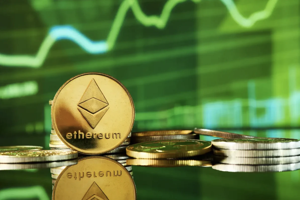 ETH breaks through the 3,000 mark, BTC hits a new high, will the alt season come this time?